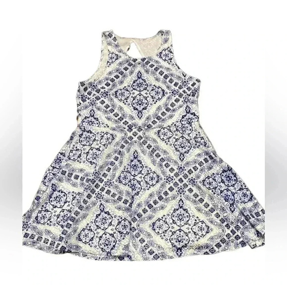 🌟 Fit and flare skater dress sz M 🌟 - Picture 3 of 6